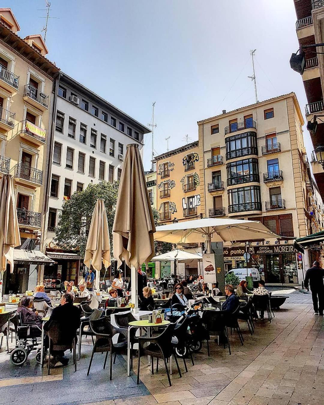 Apartamenticos Plaza Sas I Zaragoza Exteriör bild